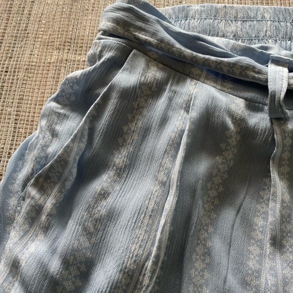 NWT Torrid Blue and White Wide Leg Gauze Pants - Picture 5 of 8